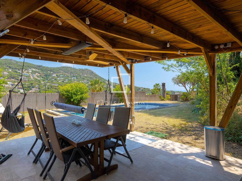 Villa a Cabrils, Barcelona - foto 1