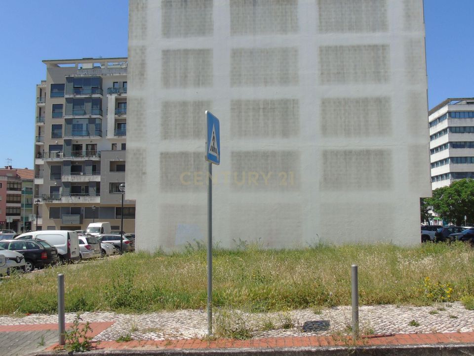Helårsgrund i Amadora, Lisbon - foto 2