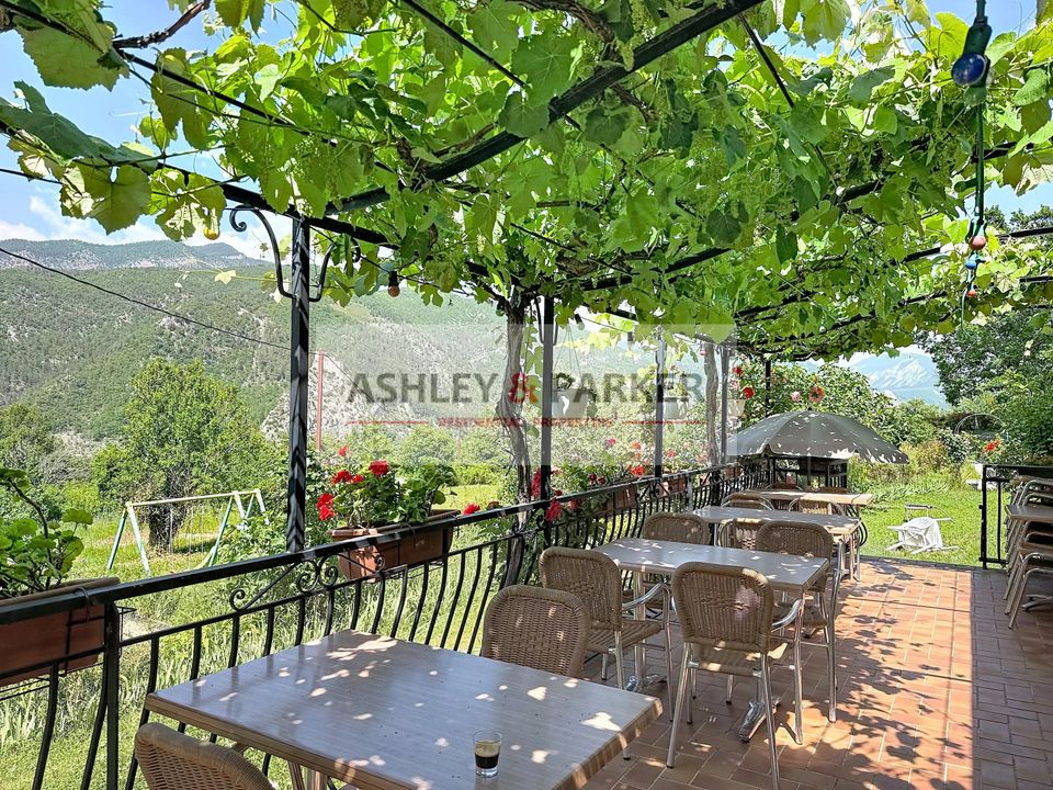 Villa en Entrevaux, Alpes-de-Haute-Provence - foto 3