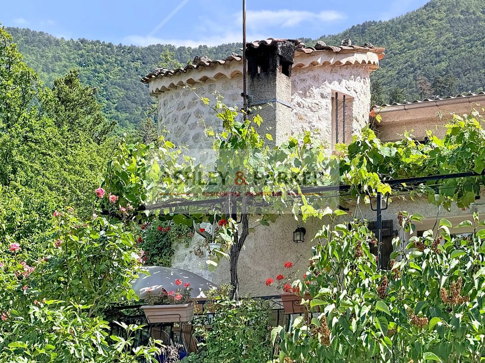 Villa en Entrevaux, Alpes-de-Haute-Provence - foto 4