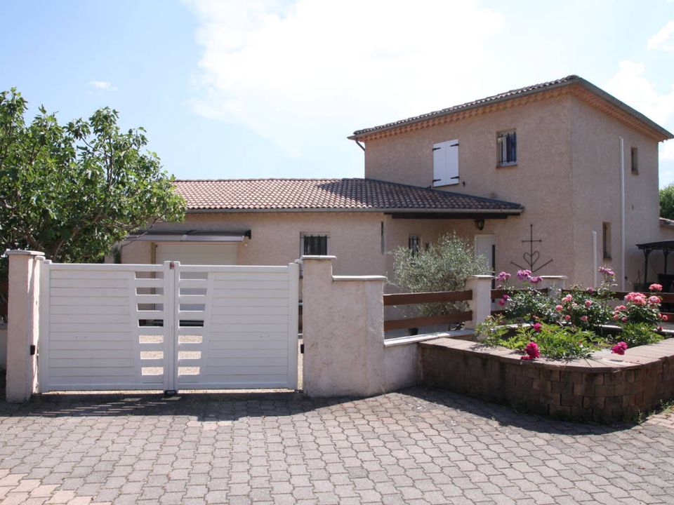 Villa en La Saulce, Hautes-Alpes - foto 1