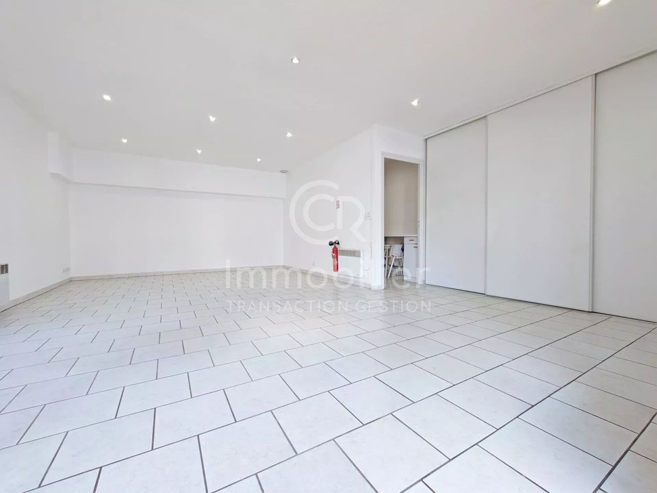 Erhvervsejendom i Cannes-la-Bocca, Alpes-Maritimes - foto 2