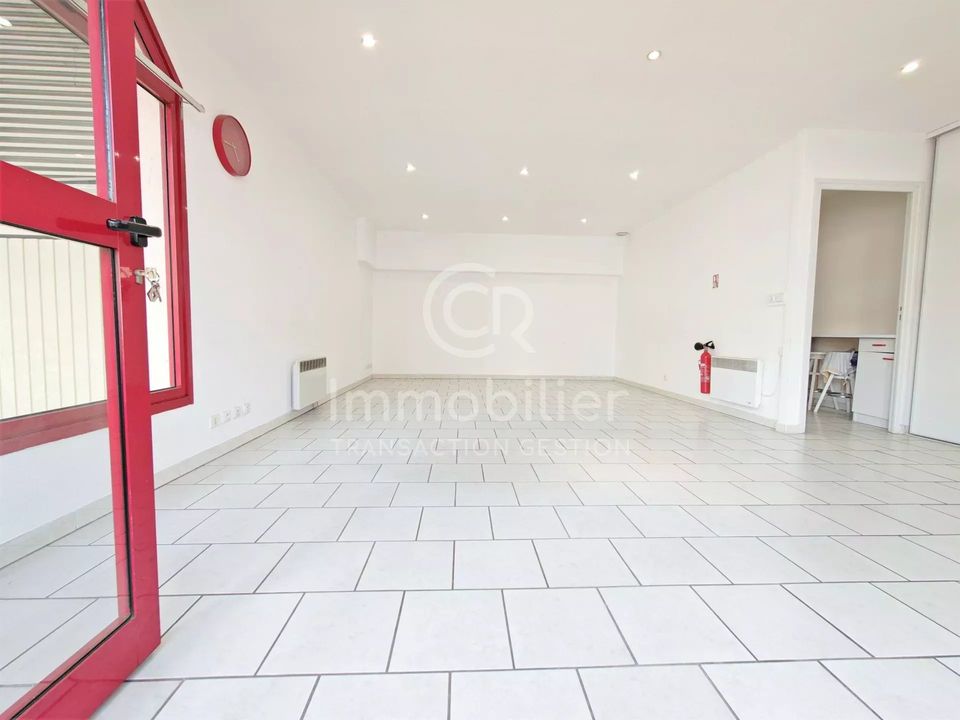 Erhvervsejendom i Cannes-la-Bocca, Alpes-Maritimes - foto 3