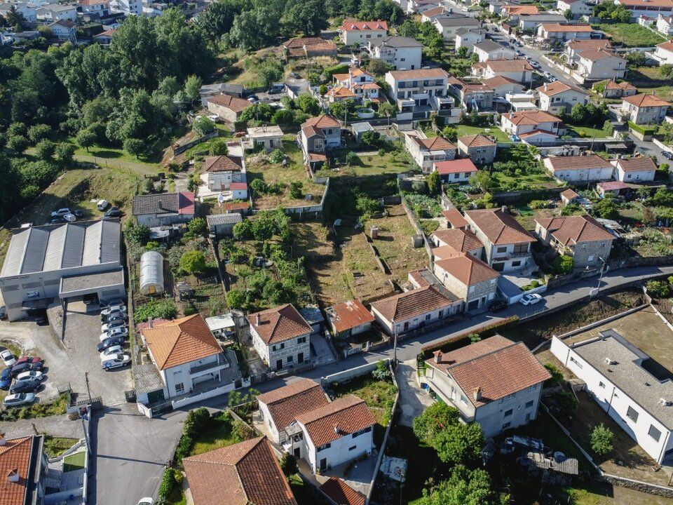 Erhvervsejendom i Serzedelo, Braga - foto 1