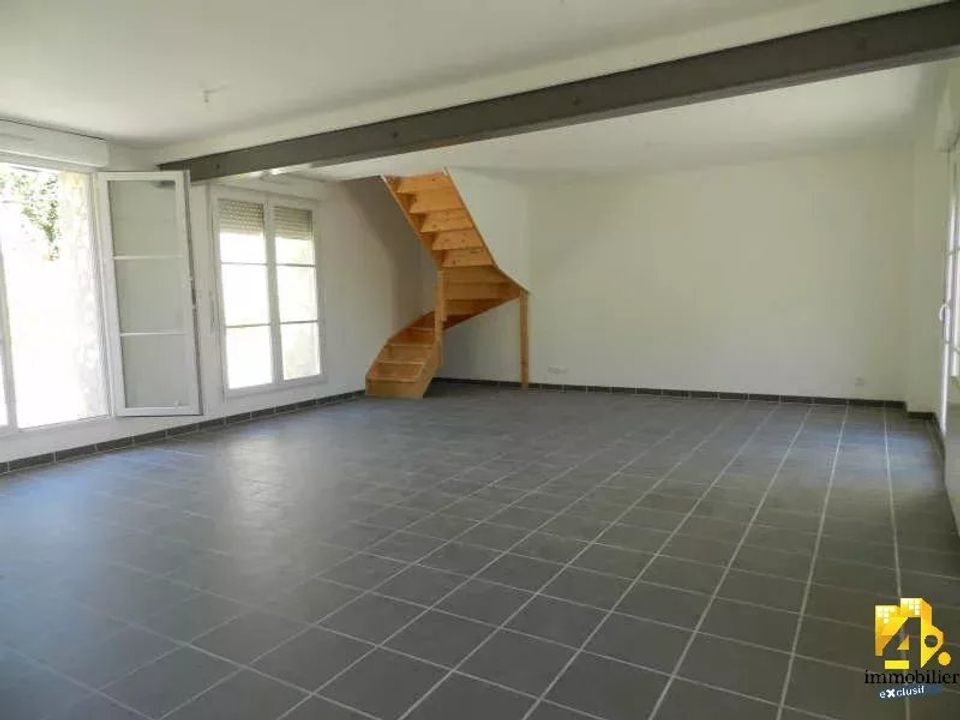 Villa in Compiègne, Oise - photo 3