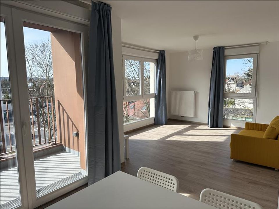 Apartment in Conflans-Sainte-Honorine, Yvelines - photo 2