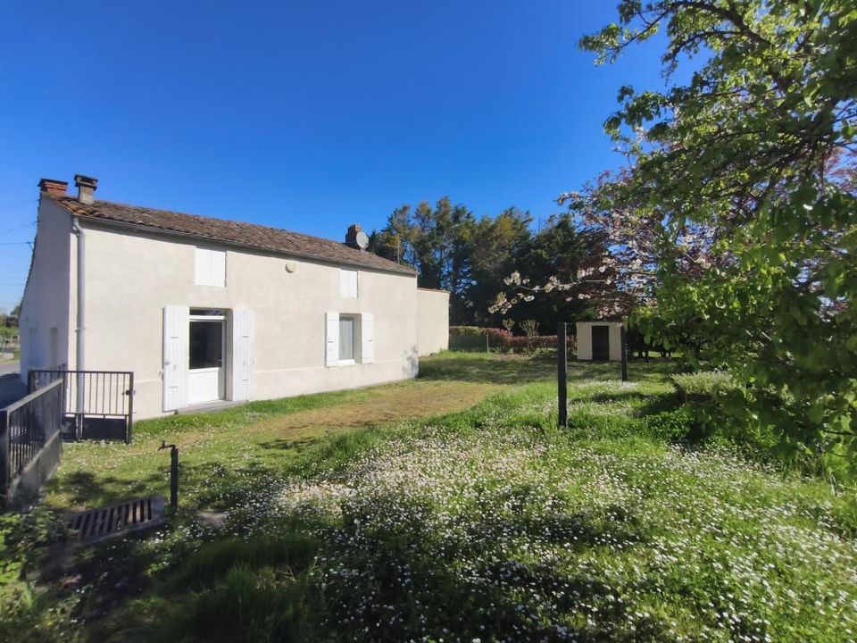 Villa i Brie-sous-Mortagne, Charente-Maritime - foto 1