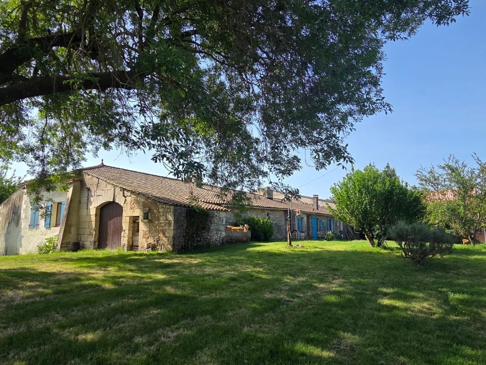 Villa i Saint-Dizant-du-Gua, Charente-Maritime - foto 1