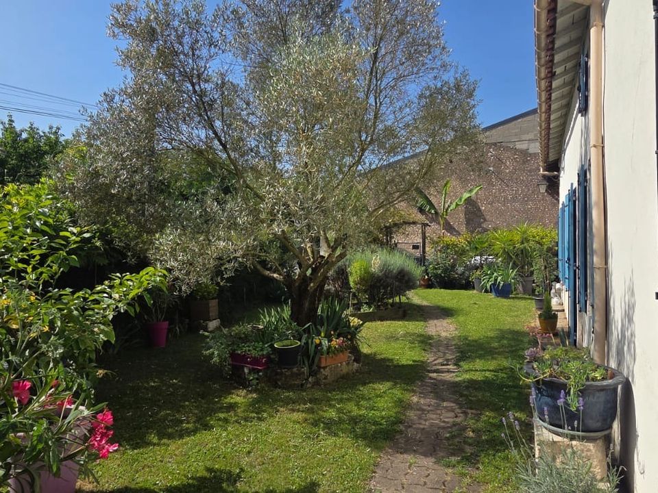 Villa i Saint-Dizant-du-Gua, Charente-Maritime - foto 3