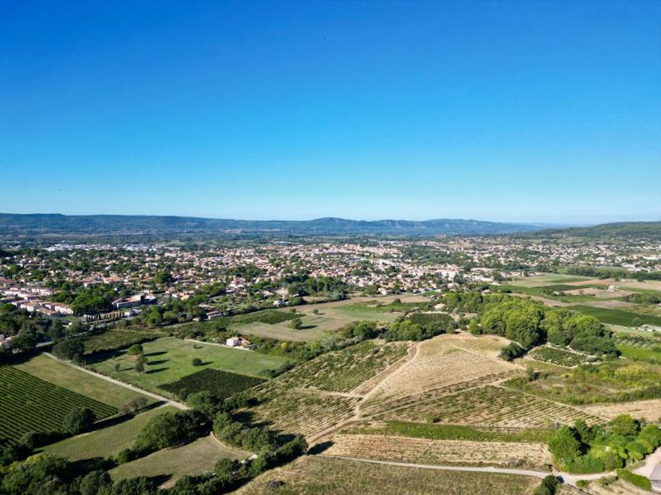 Tomt i Pertuis, Vaucluse - bilde 2