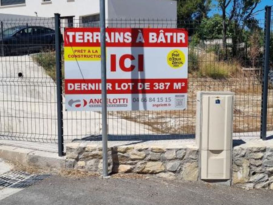 Helårsgrund i Nimes, Gard - foto 1