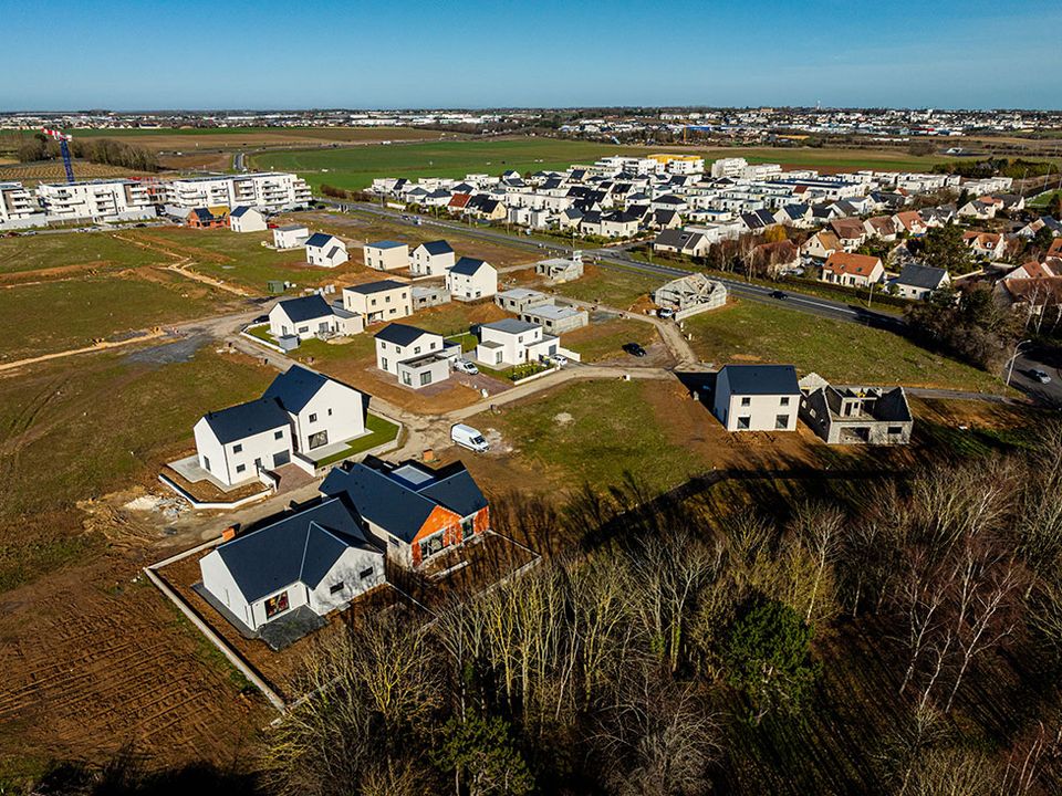 Helårsgrund i Bretteville-sur-Odon, Calvados - foto 2
