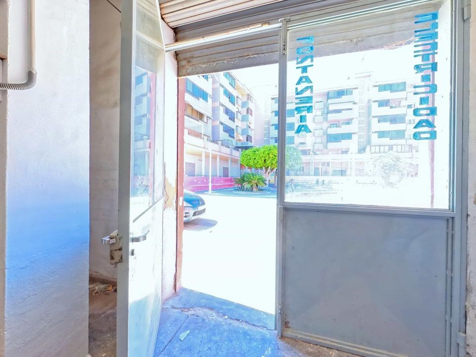 Erhvervsejendom i Villajoyosa, Alicante - foto 3