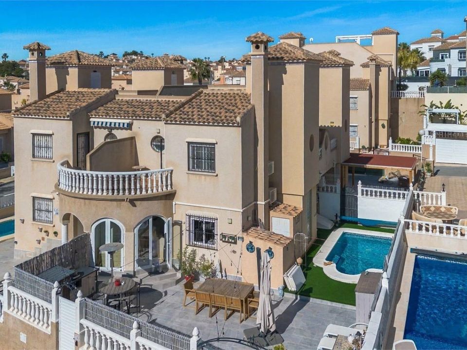 Villa i Orihuela Costa, Alicante - foto 1