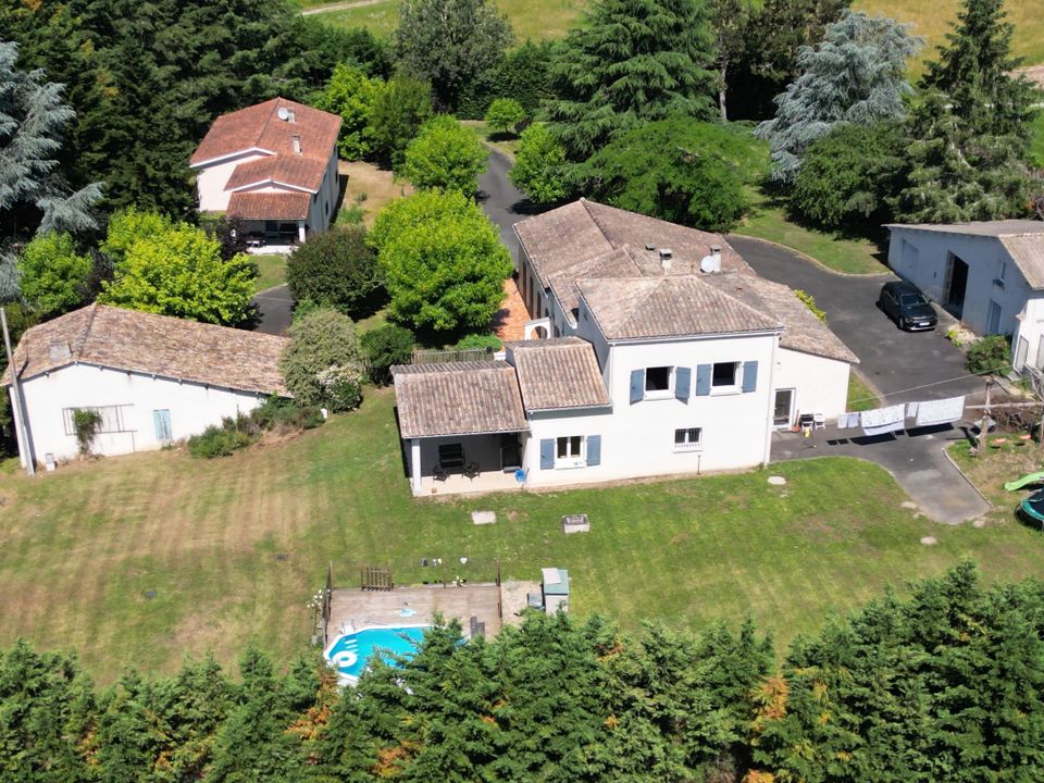 Villa i Chevanceaux, Charente-Maritime - bilde 1