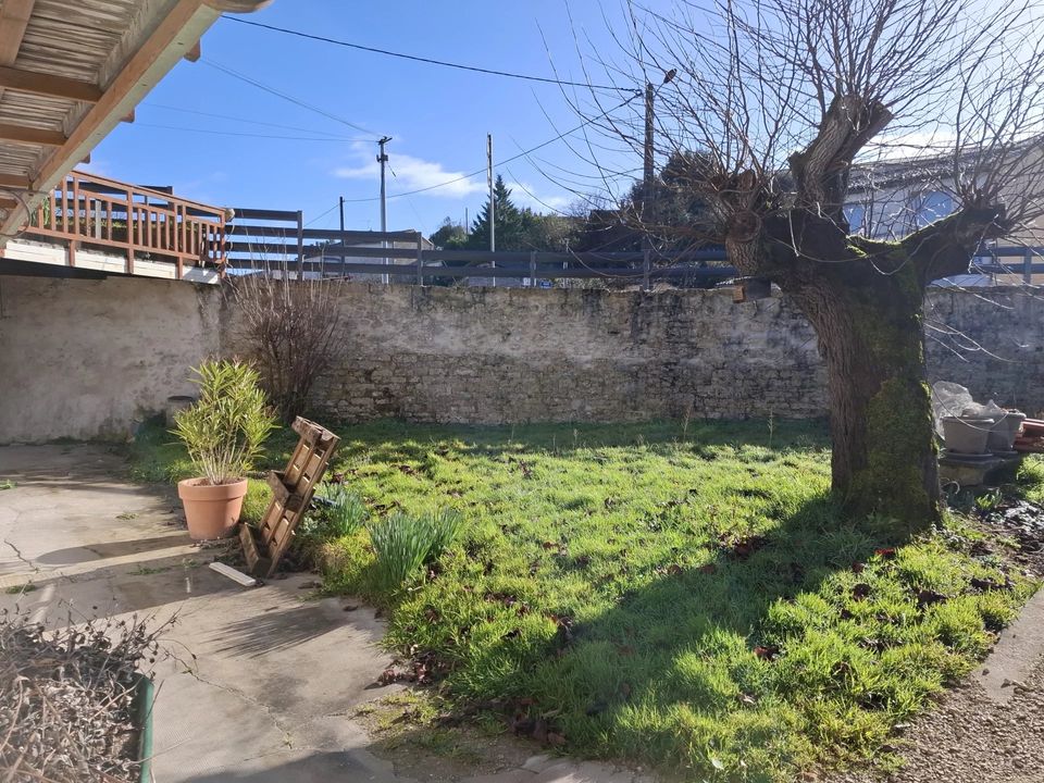 Landsbyhus i Chef-Boutonne, Deux-Sevres - foto 2