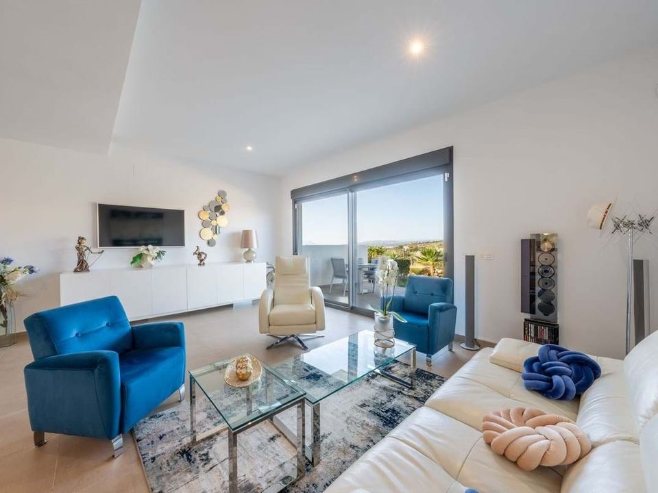 Casa unifamiliar a La Duquesa, Malaga - foto 1