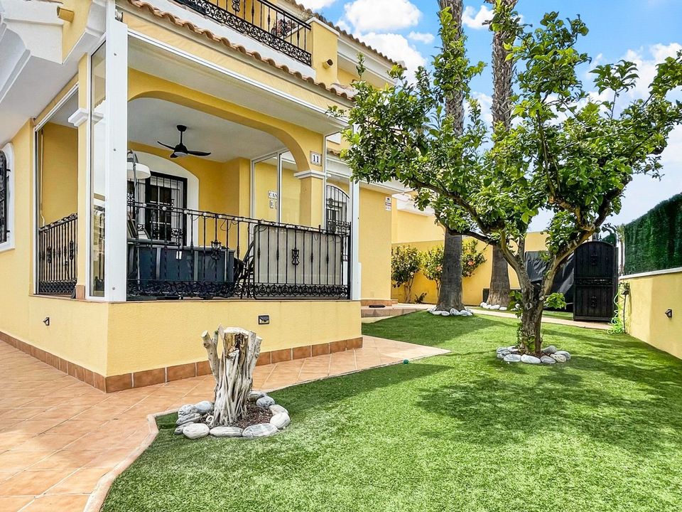 Villa i Orihuela Costa, Alicante - foto 1