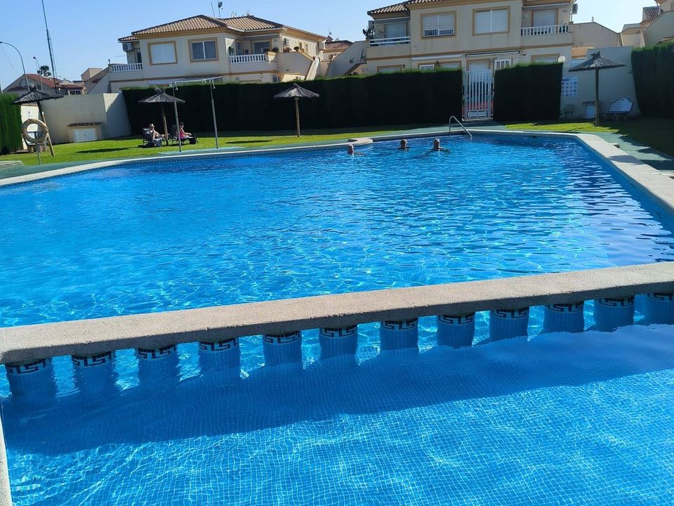 Bungalow i Orihuela Costa, Alicante - foto 1