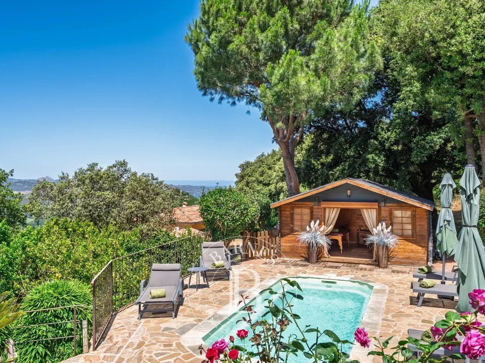 Villa i Saint-Florent, Haute-Corse - bilde 1