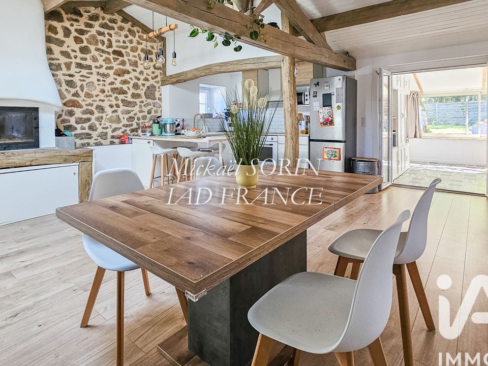 Landsbyhus i La Chaize-le-Vicomte, Vendee - foto 1