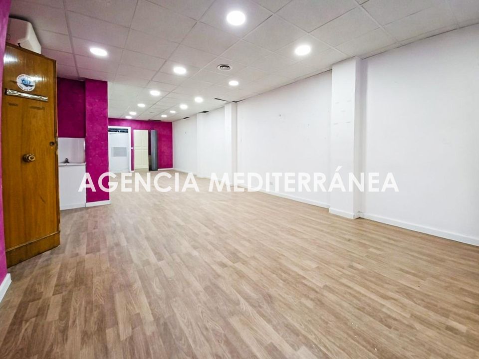 Erhvervsejendom i Valencia, Valencia - foto 1