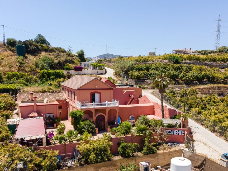 Villa i Nerja, Malaga - foto 1