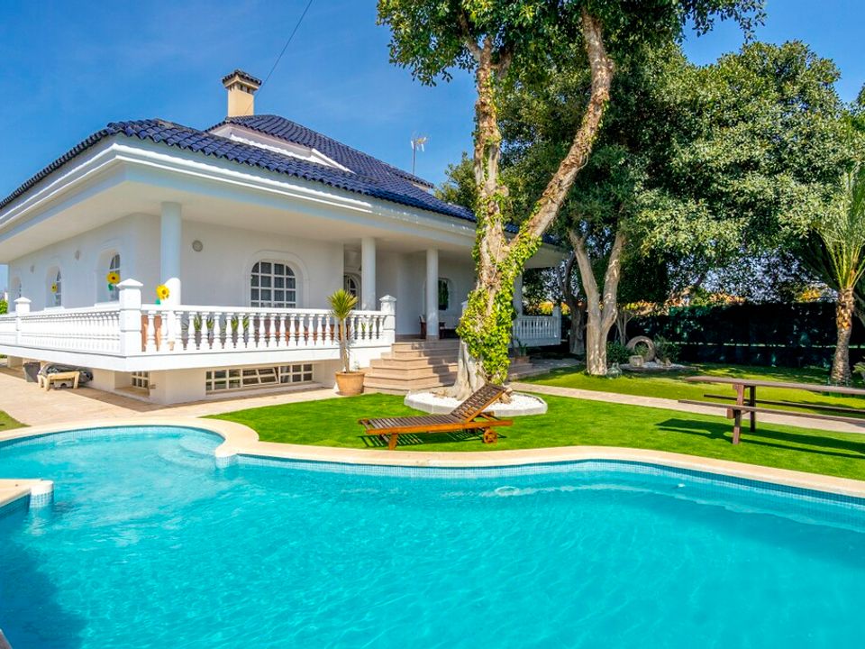 Villa in Torrevieja, Alicante - foto 1