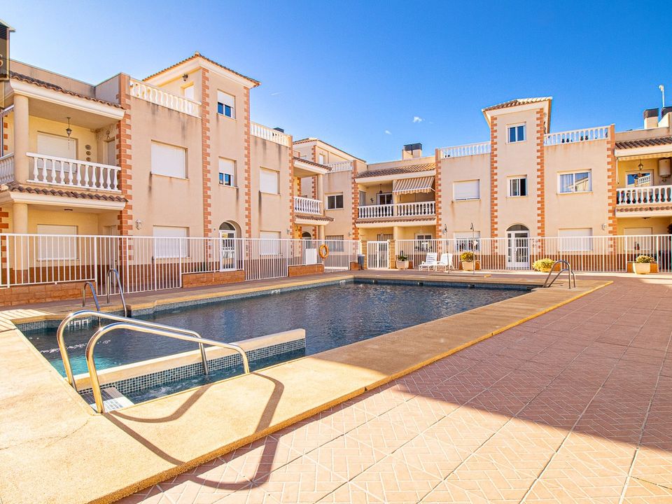 Apartment in Los Lobos, Almeria - photo 2