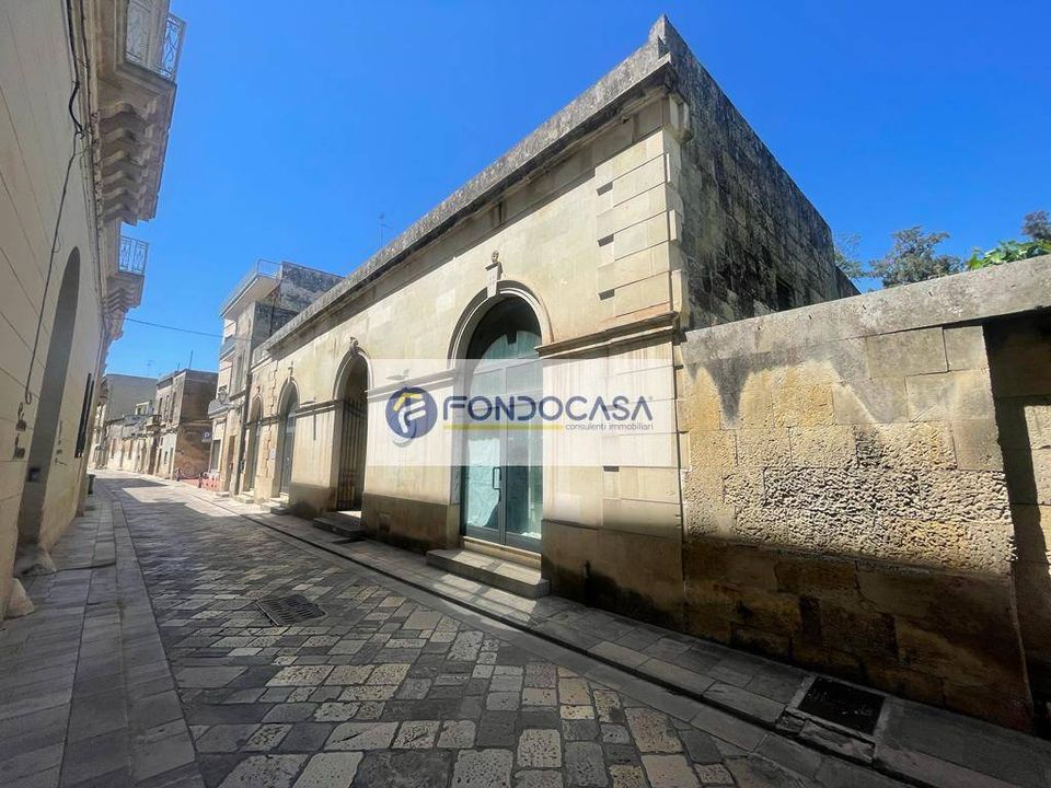 L'establiment comercial a Maglie, Lecce - foto 3