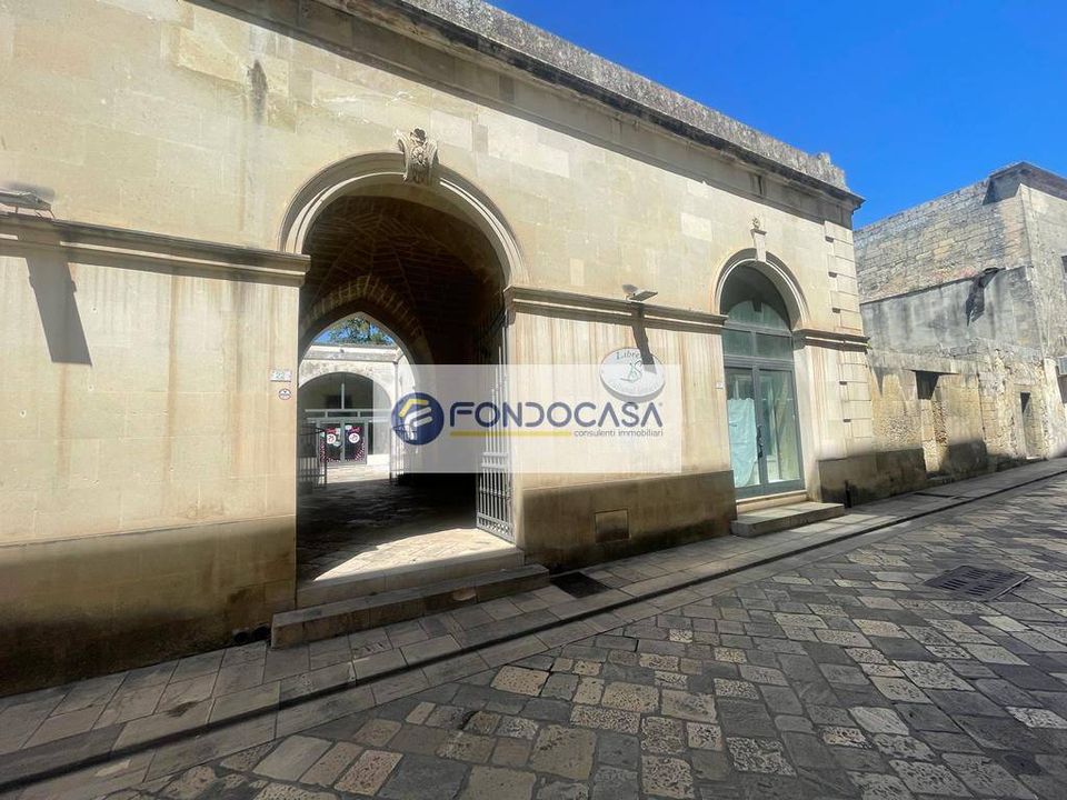 L'establiment comercial a Maglie, Lecce - foto 4
