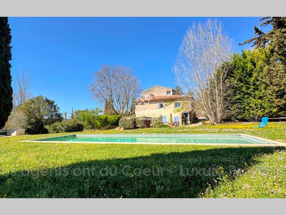 Lejlighed i Le Tholonet, Bouches-du-Rhone - foto 1
