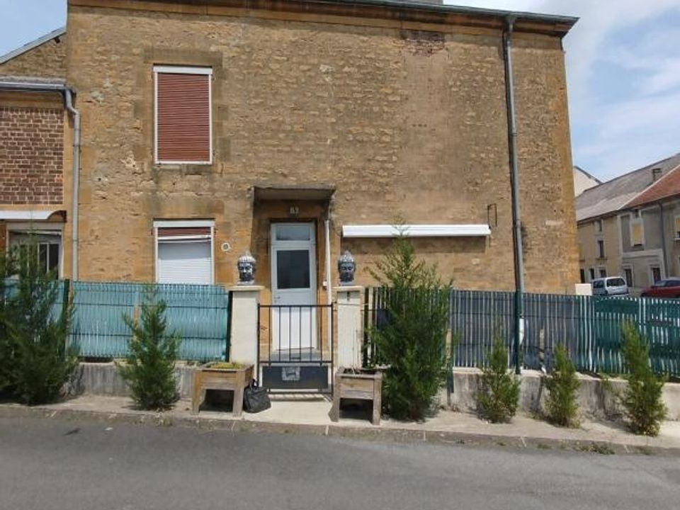 Casa de pueblo en Sedan, Ardennes - foto 1