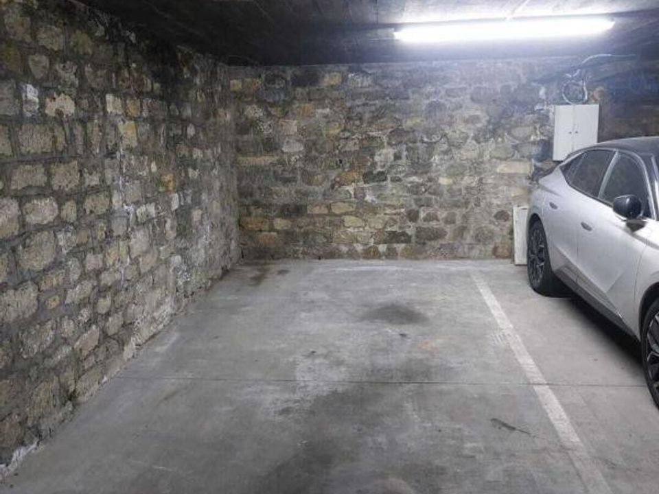 Parkeringsplads i Neuilly-sur-Seine, Hauts-de-Seine - foto 4