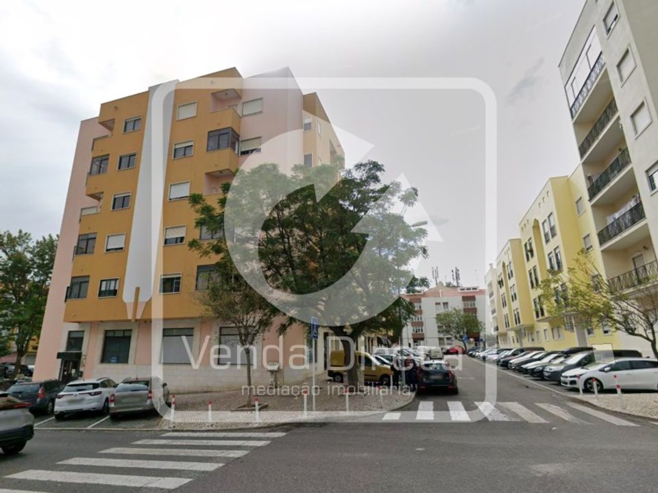Erhvervsejendom i Sacavem, Lisbon - foto 5