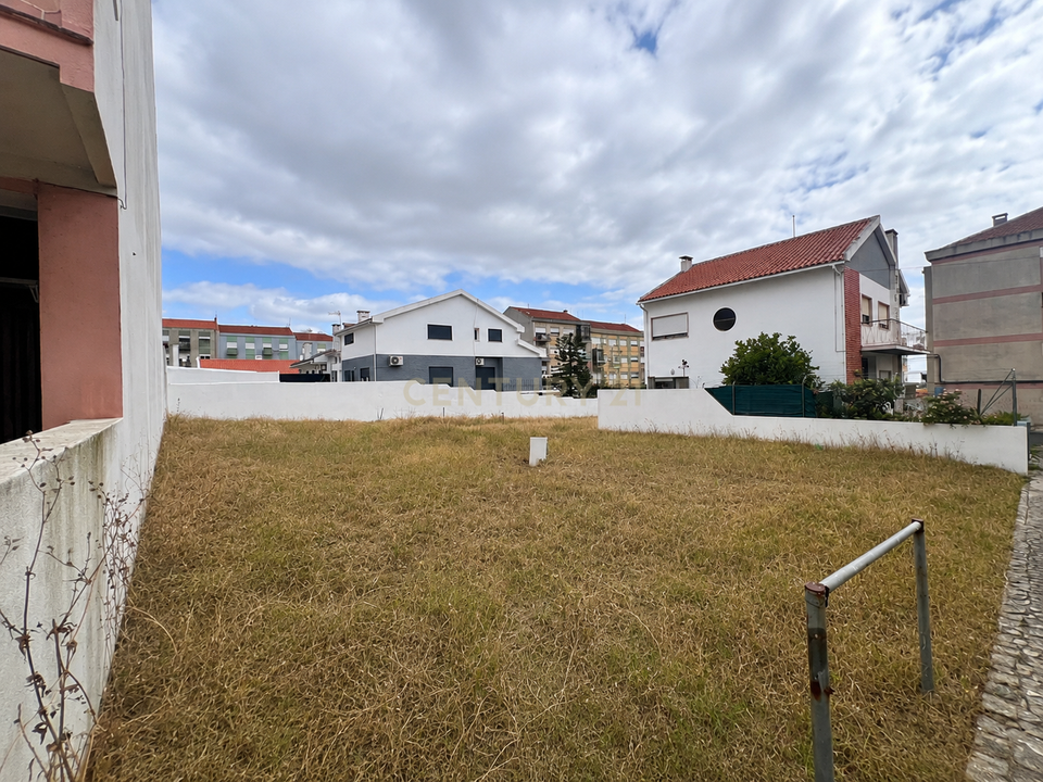 Helårsgrund i Barreiro, Setubal - foto 1