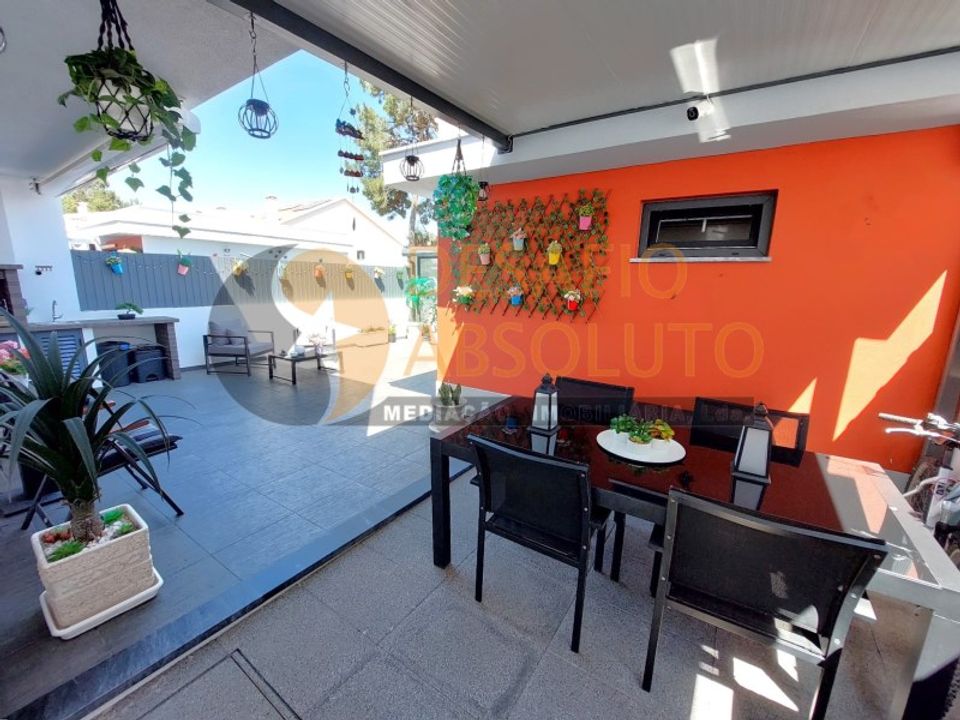 Dorpshuis in Quinta do Conde, Setubal - foto 1