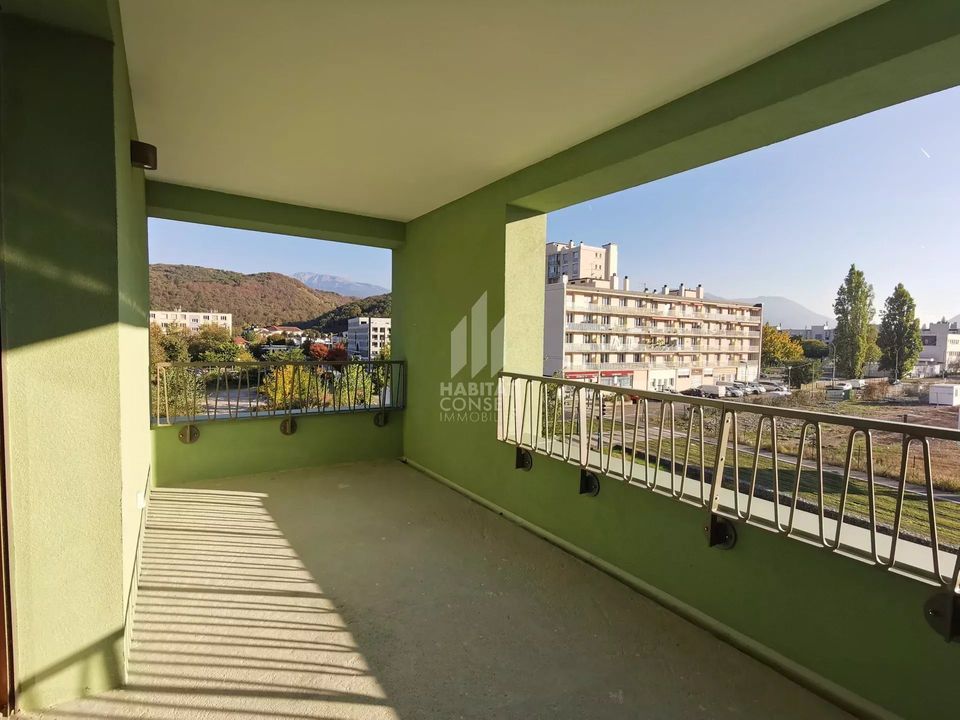 Lejlighed i Le Pont-de-Claix, Isere - foto 1