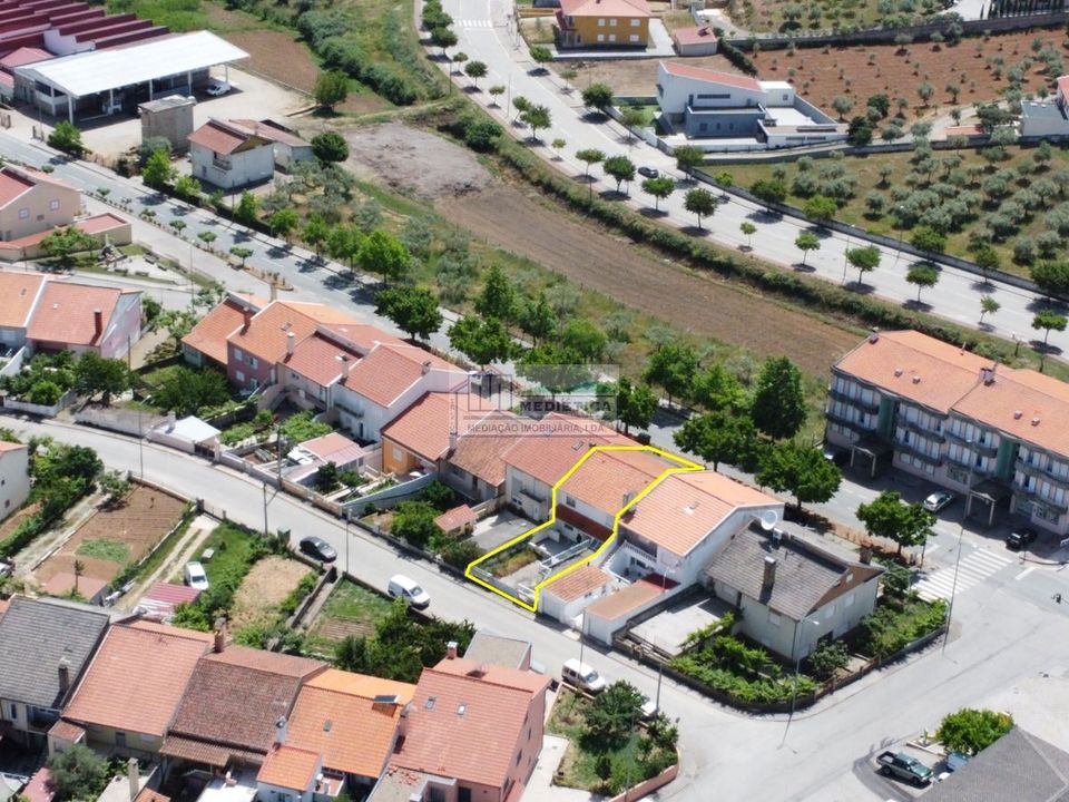Rækkehus i Alfandega da Fe, Braganca - foto 1