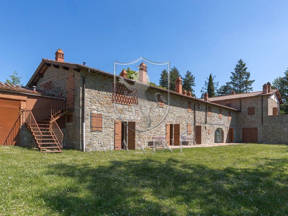 Landejendom i Loro Ciuffenna, Arezzo - foto 1