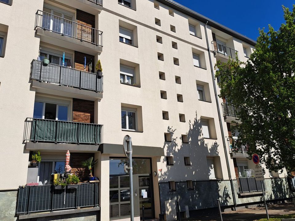 Lejlighed i Décines-Charpieu, Rhone - foto 4
