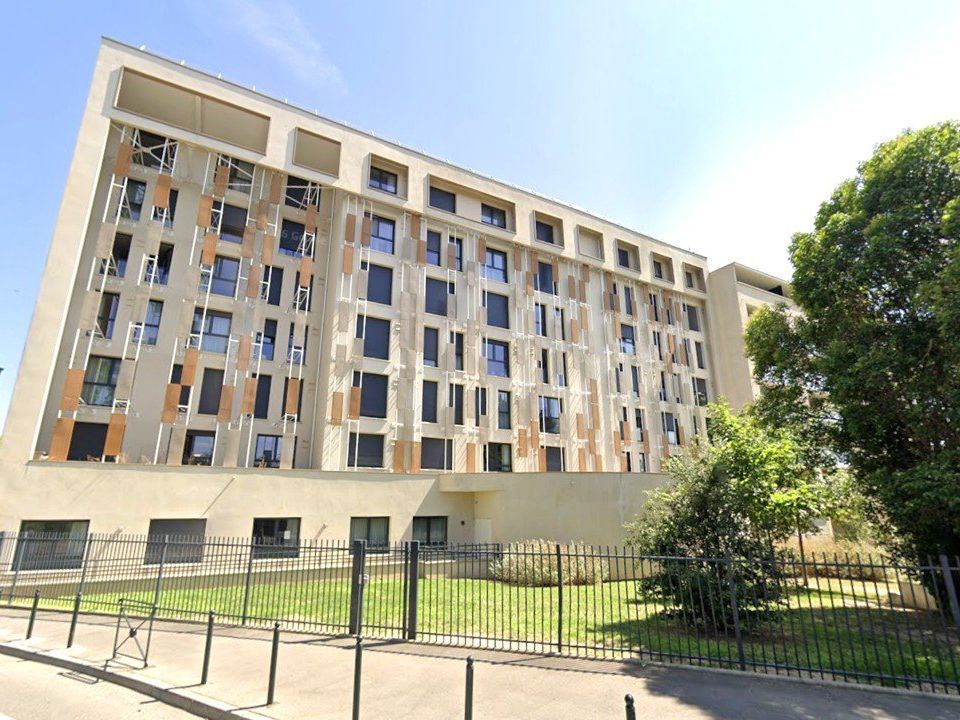 Erhvervsejendom i Aix-en-Provence, Bouches-du-Rhone - foto 1