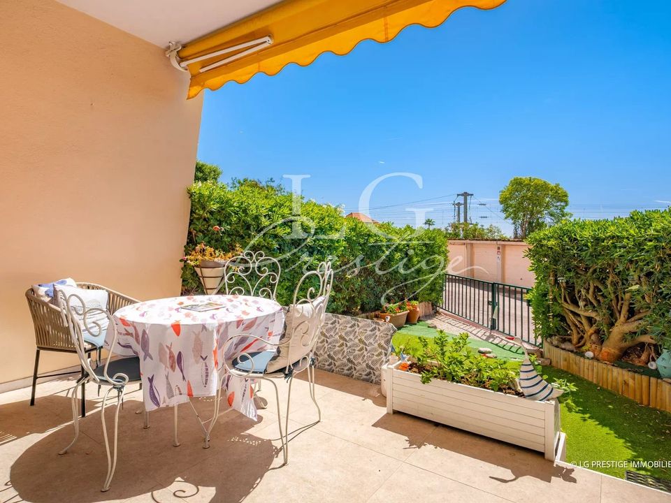 Lejlighed i Mandelieu-la-Napoule, Alpes-Maritimes - foto 3