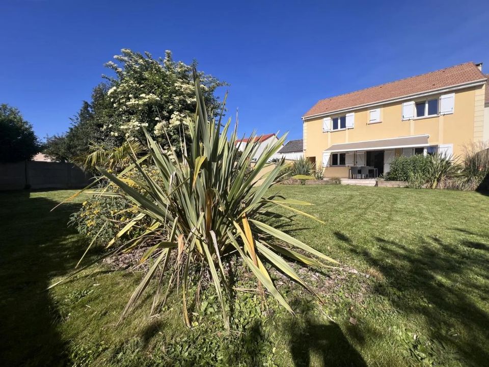 Villa i Les Clayes-Sous-Bois, Yvelines - foto 1