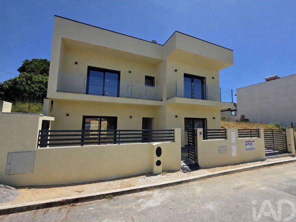 Byhus i Almada, Setubal - foto 1