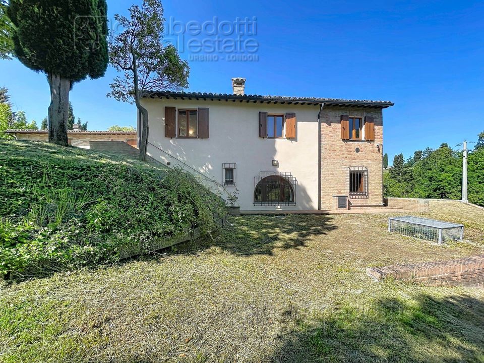 Villa in Urbino, Pesaro and Urbino - foto 1
