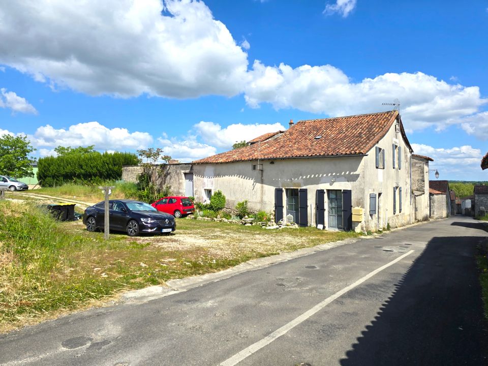 Dorfhaus in Verteuil-sur-Charente, Charente - Foto 1