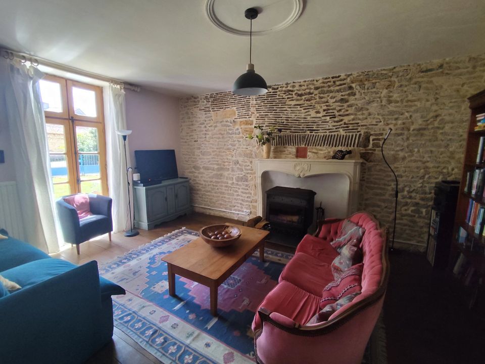 Hus i byn i Voulême, Vienne - foto 3