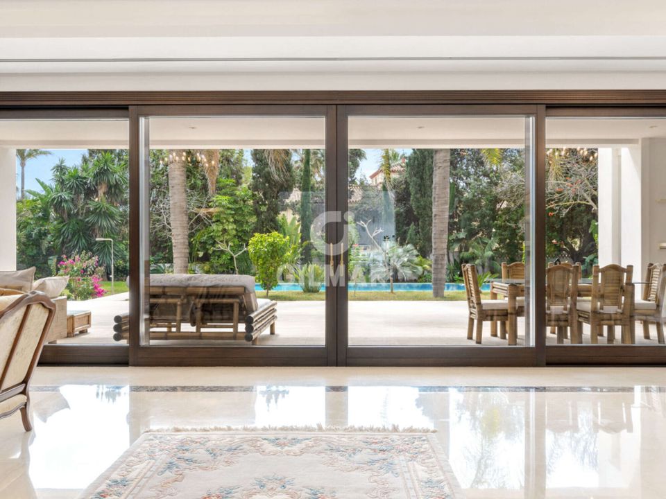 Villa i Atalaya Isdabe, Malaga - foto 2