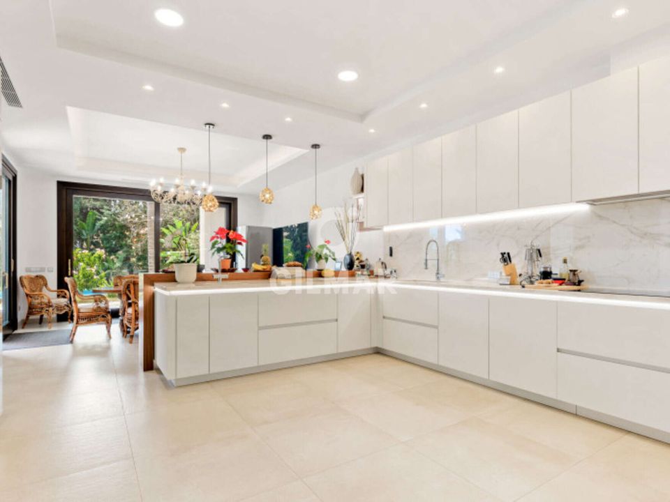 Villa i Atalaya Isdabe, Malaga - foto 4